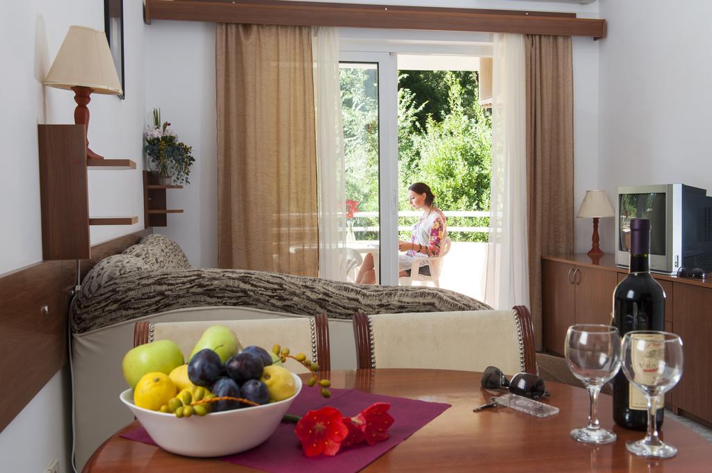 Hotel Htp Velika Plaza Ulcinj Zimmer foto